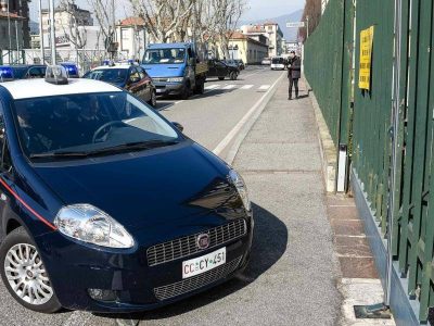 Cingalese spara alla figlia di 26 anni e poi tenta di impiccarsi