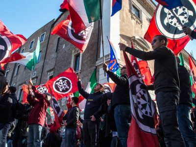 Raggi festante “Avviato l’iter di sgombero di Casa Pound”