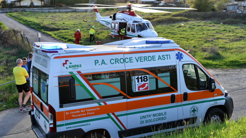 camionista rumeno investe auto