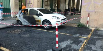 Incendiata auto di servizio Eni, sospetta matri...