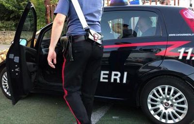 Bomba carta esplode davanti al cancello di un’abitazione