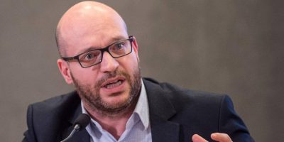 Il Ministro Fontana “Blocchiamo il traffi...