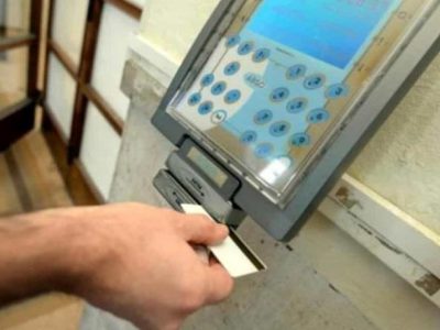 Beccati 13 furbetti del cartellino, per loro truffa aggravata allo Stato