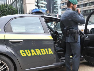 Blitz della GdF, 26 misure cautelari per sgominare gang  di truffatori