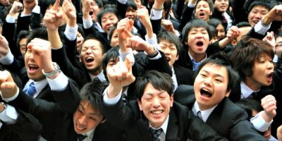 Suicidi in calo in Giappone, ma la fascia resta...