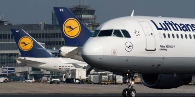 Lufthansa, l’utile crolla del 70% e sorpr...