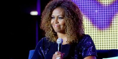 Michelle Obama in aiuto dei dem in emergenza di...