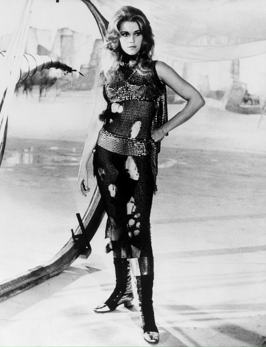 Jane Fonda in Barbarella, moda lunare
