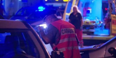 Scooter si schianta contro auto, morto un ventenne