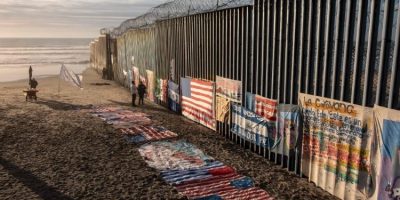 Sì della Corte Suprema al progetto del muro con...