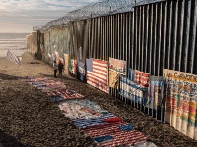 Sì della Corte Suprema al progetto del muro con il Messico