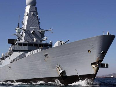 Pasdaran tentano di sequestrare una petroliera, respinti