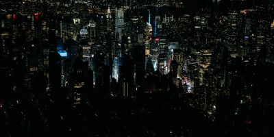 New York: blakout precipita la città nel caos, ...