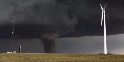 Violenta tromba d’aria su Parma, una mort...