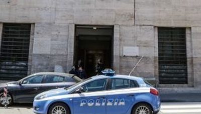 Un giudice e 4 complici in manette per legami alla camorra
