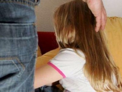 Violentano in tre una 15enne, arrestati dai carabinieri