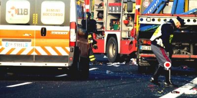 Brutto incidente d’auto a Savignano sul R...
