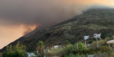 Stromboli, la situazione sta lentamente tornand...