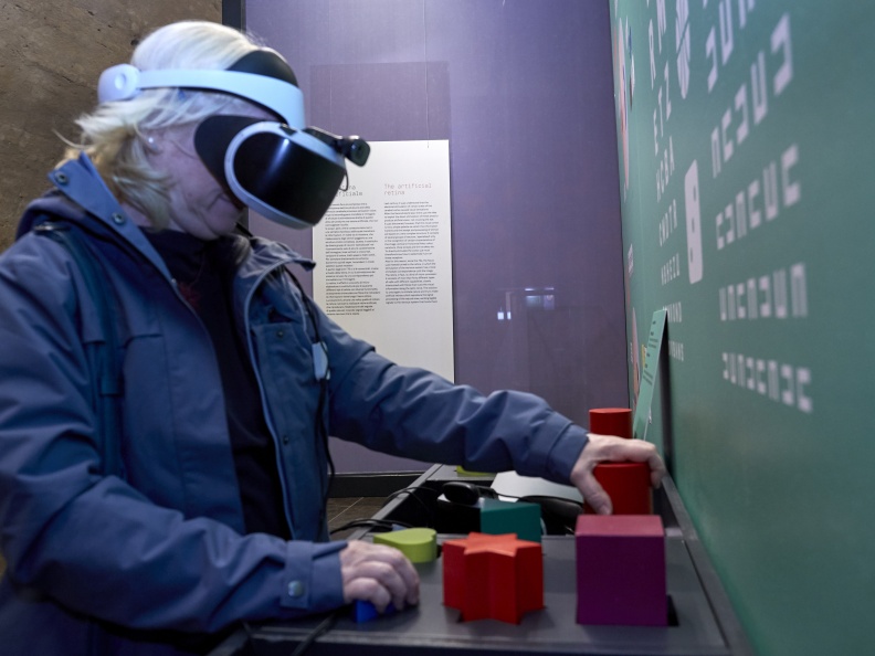 mostra uomo virtuale