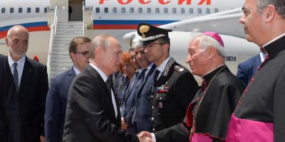 Putin è arrivato a Roma. Incontri con il Papa, ...