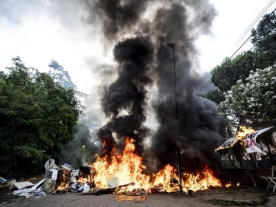 Video: Roma,sgomberato un palazzo in via Cardinal Capranica