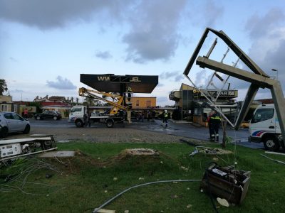 Maltempo in Italia: tromba d’aria a Fiumicino, morta una donna.