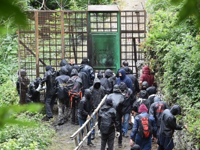 Corteo ‘No Tav’, forzata la zona rossa: 48 denunciati, ferito un agente