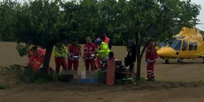 Muore schiacciato dalla fresa mentre lavora i c...