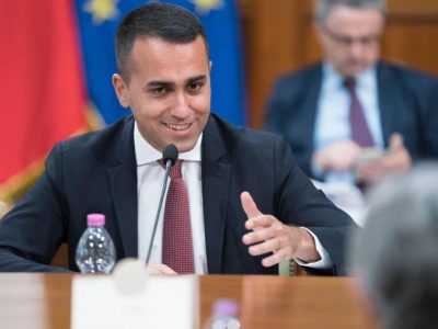 Di Maio: “Prima il taglio di 345 parlamentari e poi subito al voto”