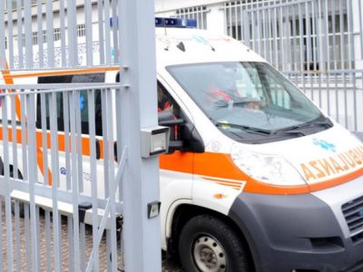 Non ce l’ha fatta il bimbo caduto in piscina in Versilia