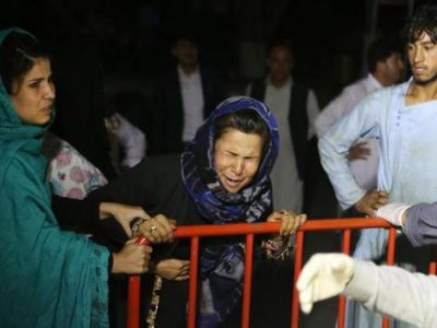 Kabul, attacco kamikaze a un matrimonio: almeno 63 i morti