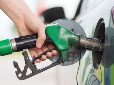 Partenza vacanze, 10 trucchi per risparmiare carburante