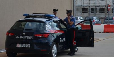 Cerca di violentare una 35enne: in manette figl...