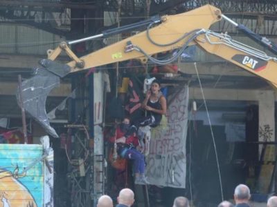 Bologna, dopo lo sgombero del centro sociale trovata nuova sede per Xm24