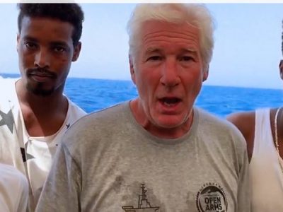 Richard Gere sui migranti: “Amo gli italiani, ma sono cambiati”