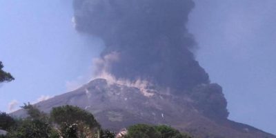 Nuova eruzione a Stromboli, cresce la paura: il...