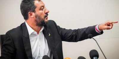 Matteo Salvini fischiato al Festival della Vers...