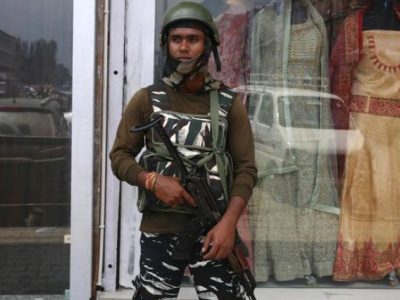 Allerta sicurezza in Kashmir, evacuate 20 mila persone