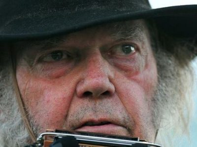 Neil Young annuncia un nuovo album: uscirà a ottobre