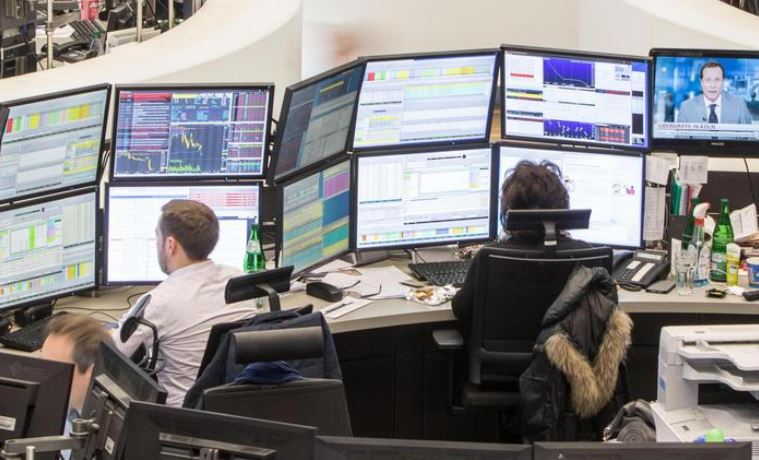 piazza affari forte calo