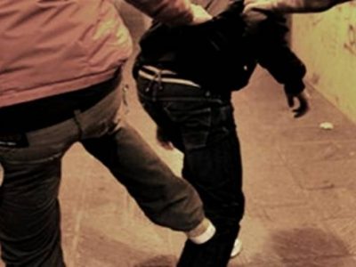 Torino, padre contro figlio gay chirurgo, al sicario: ‘Devi spezzargli le mani’