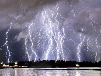 Fulmini e ancora fulmini: record in Europa per la Sardegna