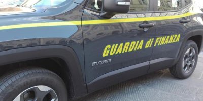 Arrestato dipendente che si assentava da lavoro...
