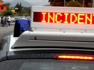 Un morto e tre feriti nel ribaltamento di un furgone