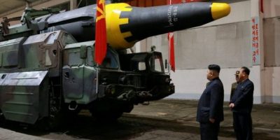 Kim Jong-un gioca ora con il mega lanciarazzi m...