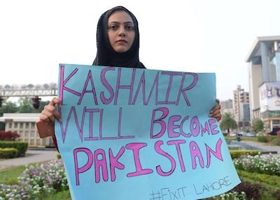 Kashmir, l’India fa arrestare 2300 persone dopo la revoca dell’autonomia