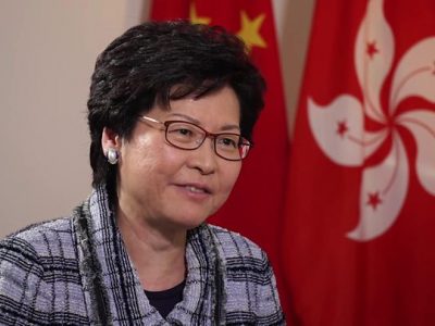Lam, la governatrice di Hong Kong non si dimetterà