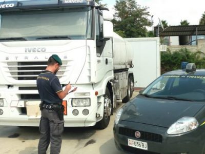 Sequestrati 3mila litri di gasolio di contrabbando