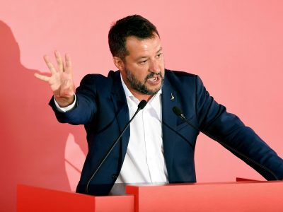 È scontro  totale tra Salvini e Toninelli sul tema Tav. Tenuta del governo a rischio
