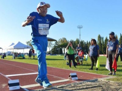 Europei Master, a 103 anni vince la gara di salto in lungo
